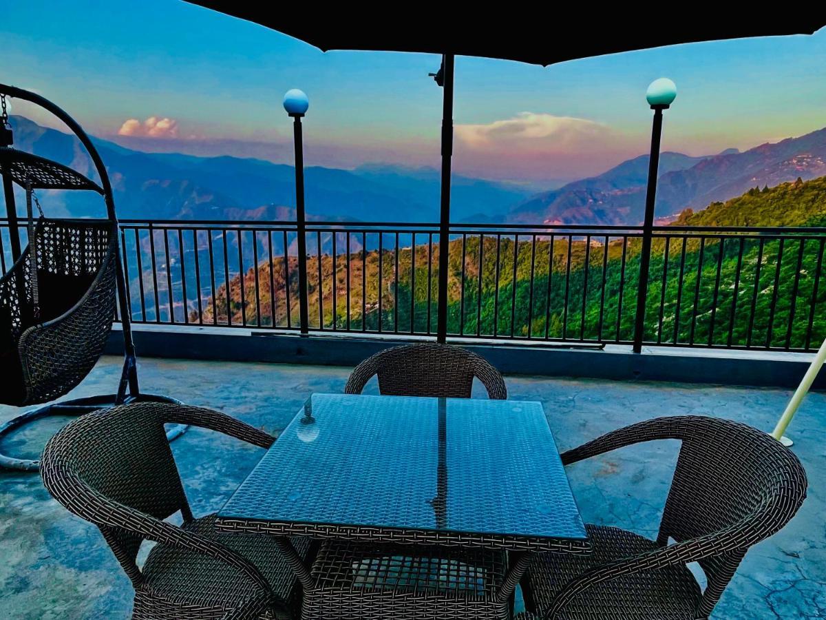 The Pinerock Resort, 穆索里 外观 照片