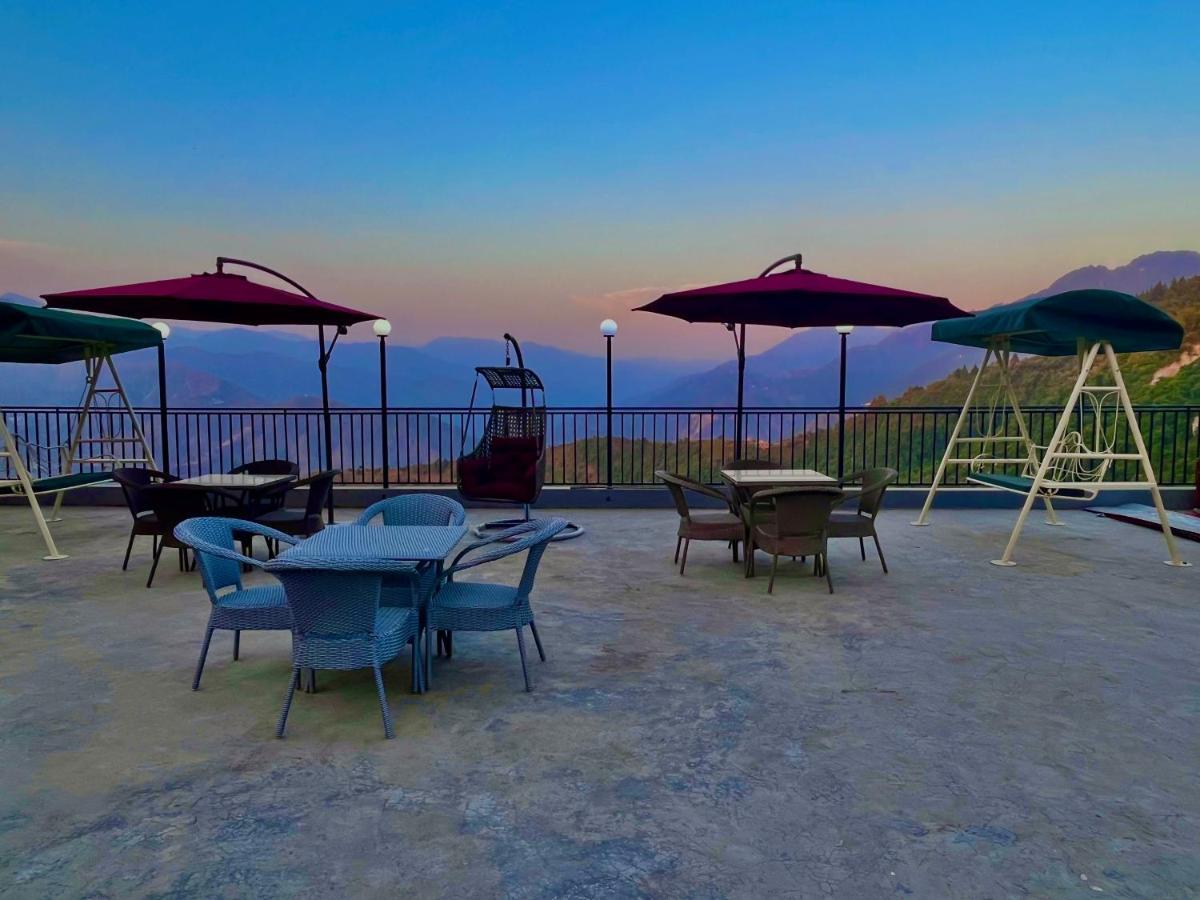 The Pinerock Resort, 穆索里 外观 照片