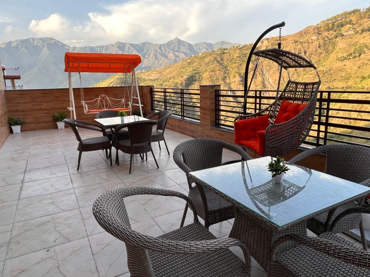 The Pinerock Resort, 穆索里 外观 照片
